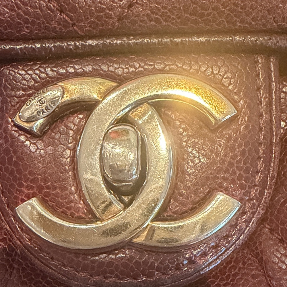 CHANEL
Burgundy Quilted Glazed Caviar Leather Large Shiva Flap Shoulder Bag - Picture 3 of 17